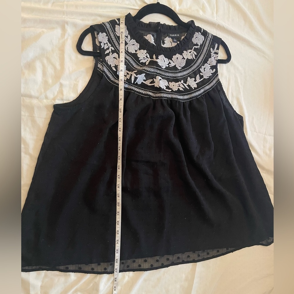 Torrid blouse with floral embroidery. Get your David Rose on! - Picture 3 of 6